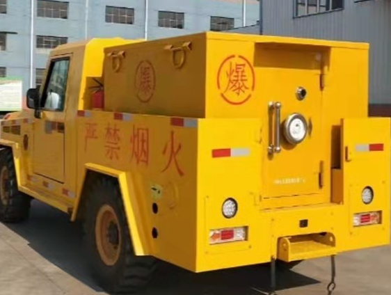南岔凯龙爆破器材运输车：保障爆破任务的安全运行